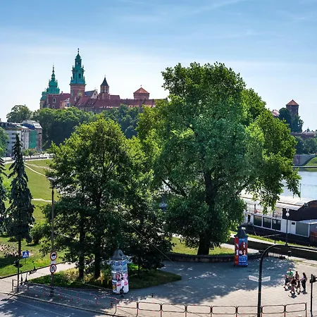 Castle View Apartments By Tyzenhauz-3